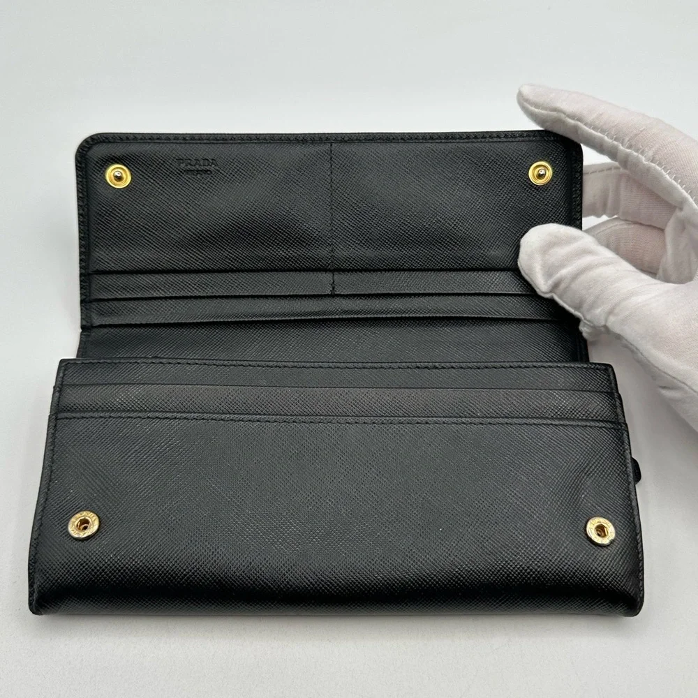 Prada Wallet - Picture 8 of 11